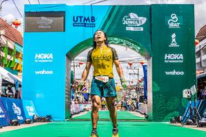 BIB: 065
                            <button type="button" onclick="openModal(21782453)" class="btn btn-primary btn-sm float-right btn-popup" data-toggle="modal" data-target=".modal-high-quality">
                        <i class="fas fa-shopping-cart"></i> Add to Cart
                    </button>
                                            <button type="button" onclick="isThisMe(21782453, true)" class="btn btn-success btn-sm float-right btn-popup btn-isme hidden" data-toggle="tooltip" data-placement="bottom" title="นี่คือรูปของคุณใช่ไหม คลิกที่นี่เพื่อเอาเข้าอัลบั้ม">
                        <i class="fas fa-plus"></i> Add to album
                    </button>
                    <button type="button" onclick="isThisMe(21782453, false)" class="btn btn-warning btn-sm float-right btn-popup btn-isnotme hidden">
                        <i class="fas fa-ban"></i> Remove from album
                    </button>